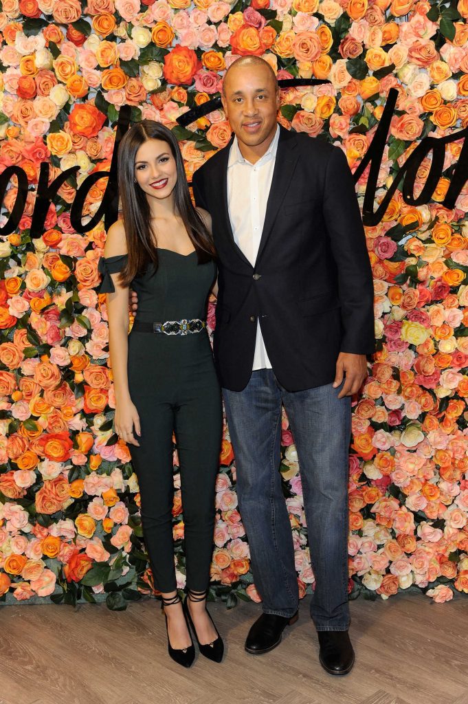 Victoria Justice at the Lord and Taylor Stamford Grand Re-Opening-3