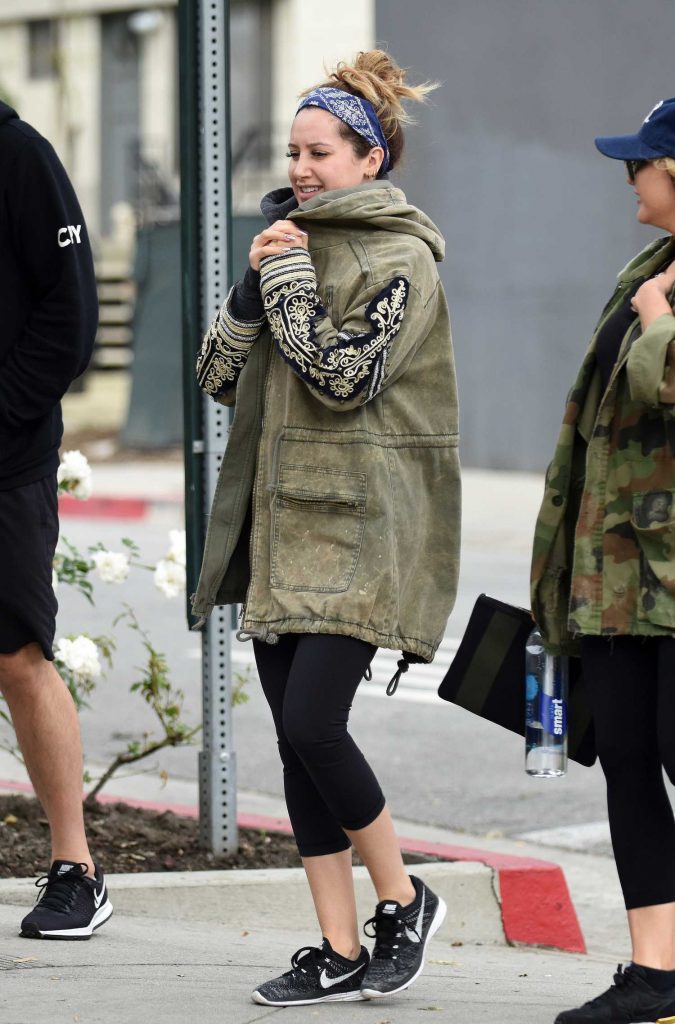Ashley Tisdale Out for Lunch in West Hollywood-3