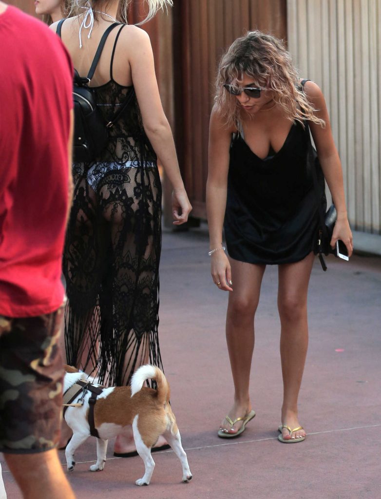 Chantel Jeffries Was Seen Out in Los Angeles-4