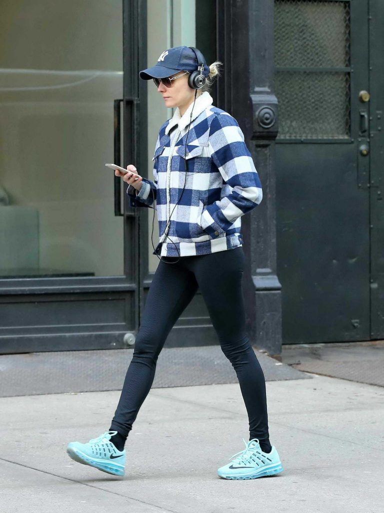 Diane Kruger Walks Home From the Gym in New York City-3