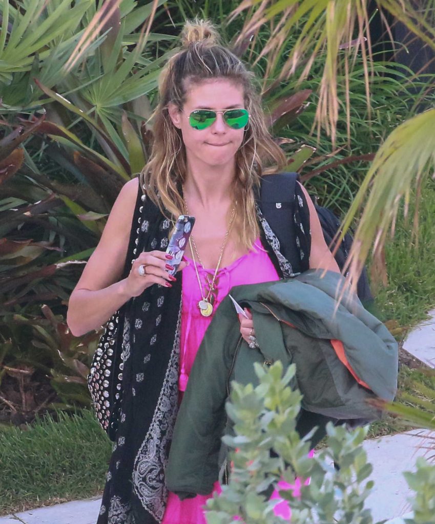 Heidi Klum Was Seen at the Beach in Miami-5