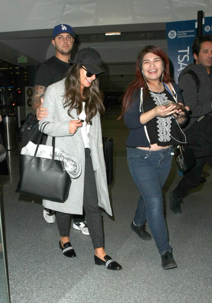 Lea Michele Arrives at LAX Airport in Los Angeles-3