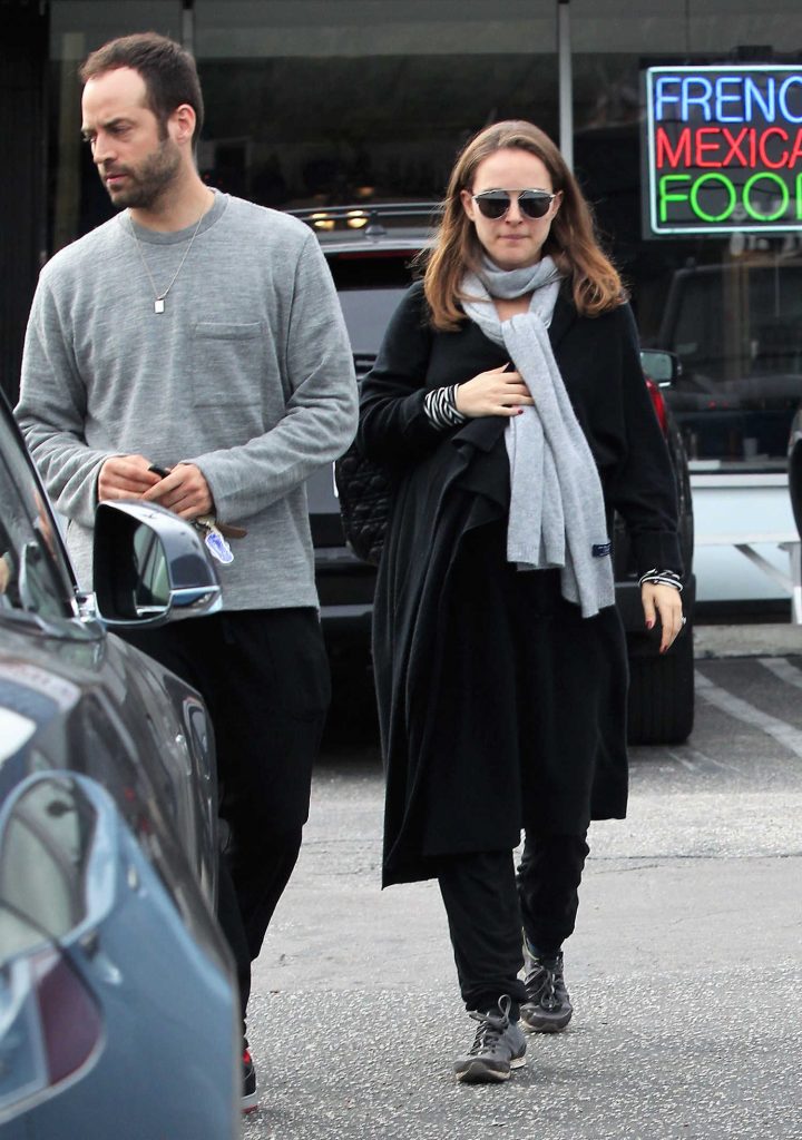 Natalie Portman Out for Lunch in Los Angeles-4