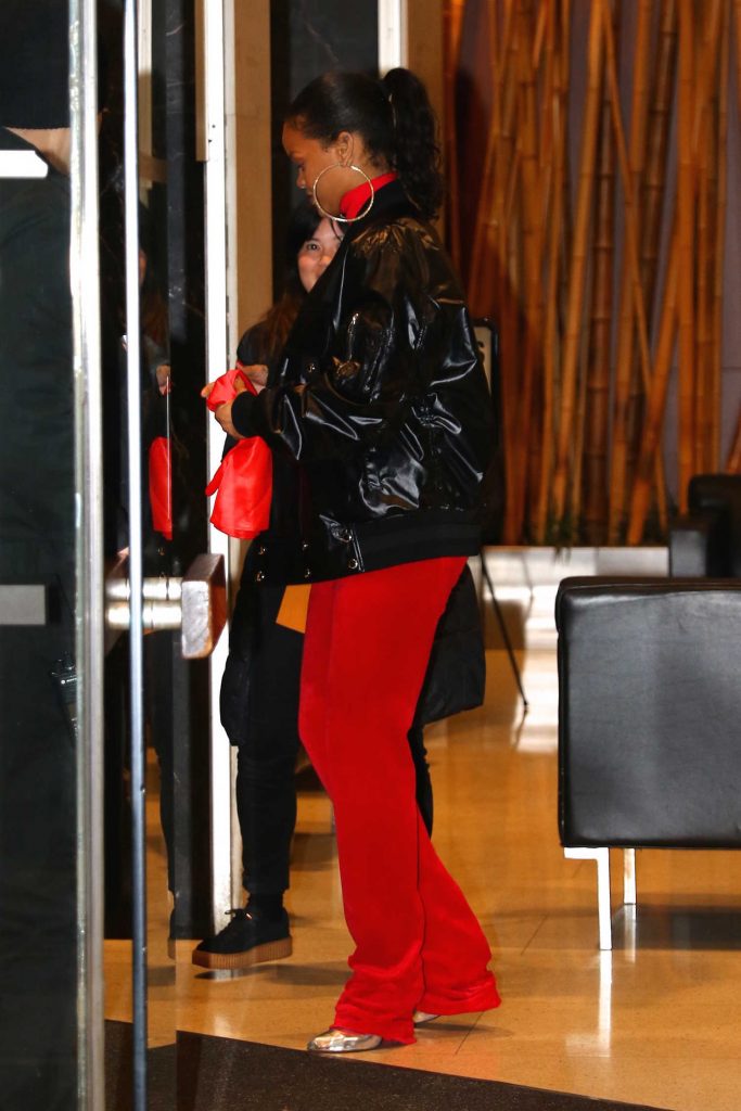 Rihanna Leaves Her Dentist Office in New York-5