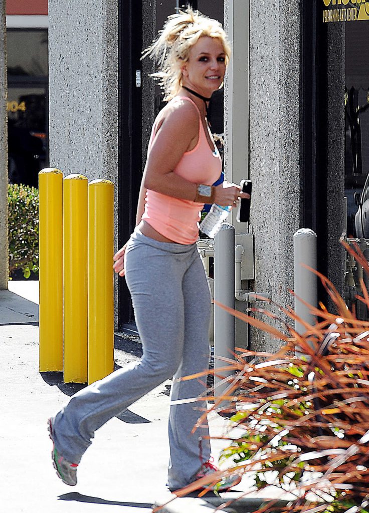 Britney Spears Arrives at a Dance Studio in Los Angeles-4