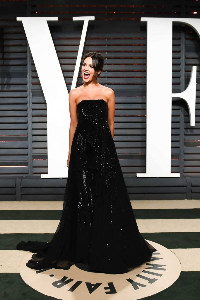 Eiza Gonzalez at the 2017 Vanity Fair Oscar Party Hosted by Graydon Carter in Beverly Hills-2