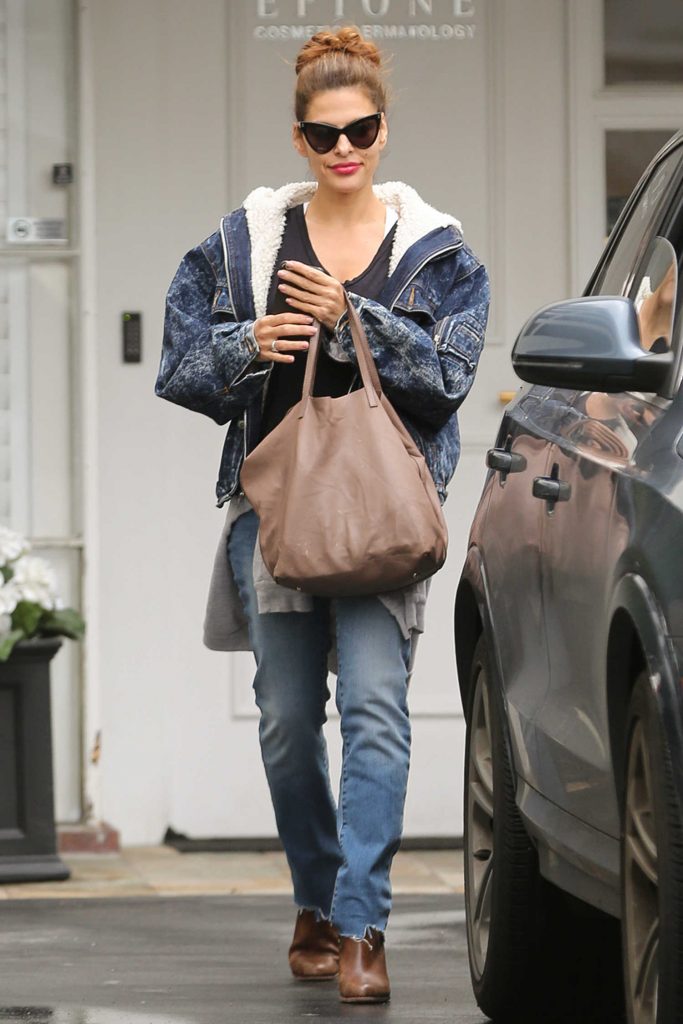 Eva Mendes Was Seen Out in Beverly Hills-1