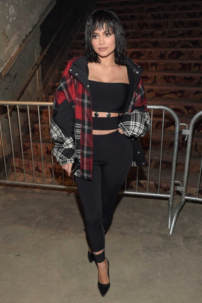 Kylie Jenner Attends the Alexander Wang Fashion Show During the New York Fashion Week-2