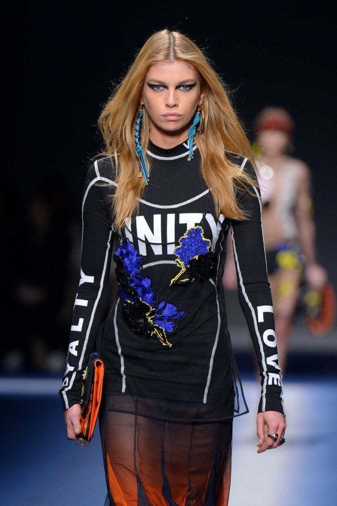 Stella Maxwell at the Versace Show During the Milan Fashion Week-4