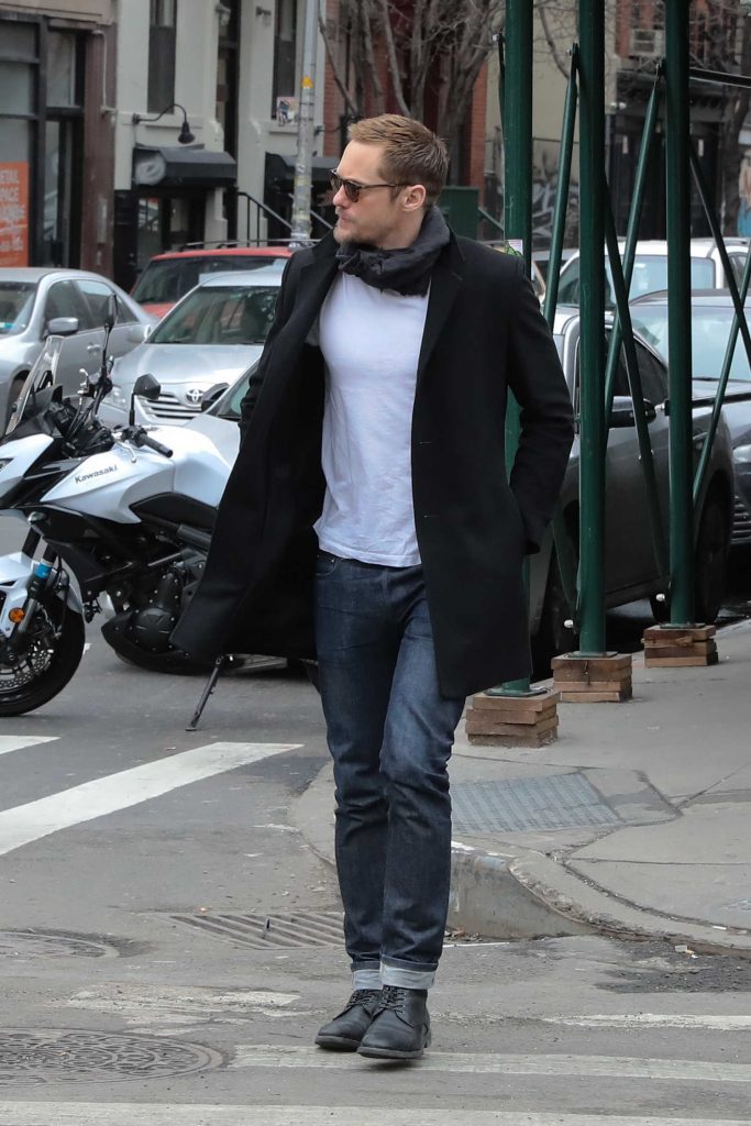 Alexander Skarsgard Was Seen Out in New York City-2