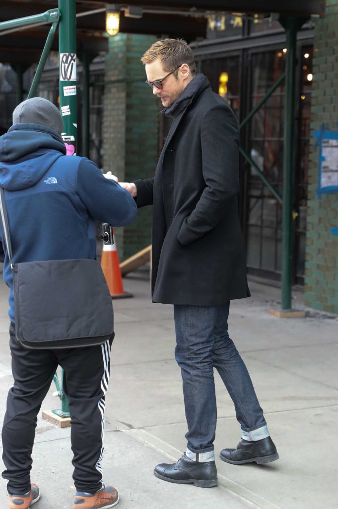 Alexander Skarsgard Was Seen Out in New York City-5