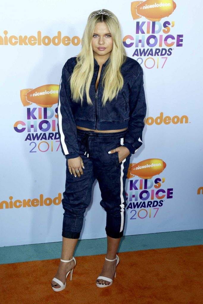 Alli Simpson at the 2017 Nickelodeon Kids' Choice Awards in Los Angeles-2