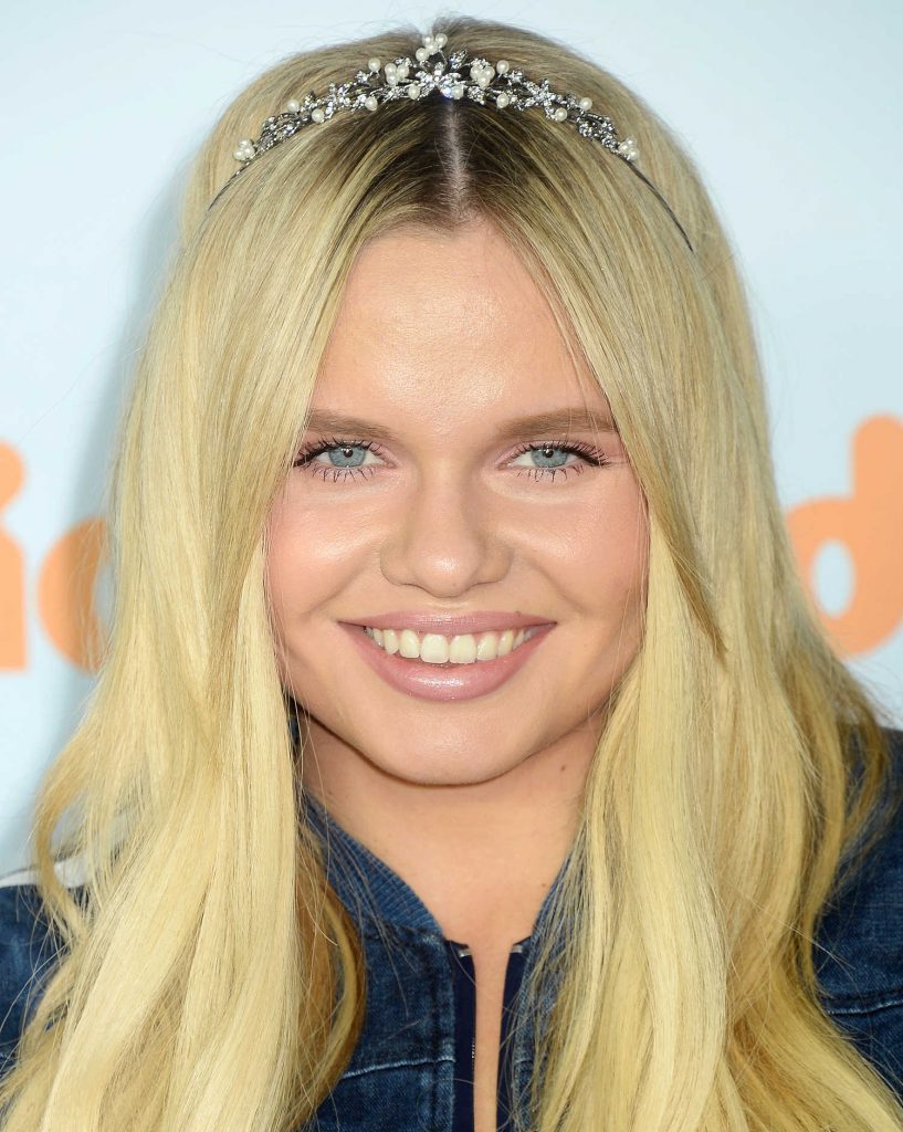 Alli Simpson at the 2017 Nickelodeon Kids' Choice Awards in Los Angeles-5