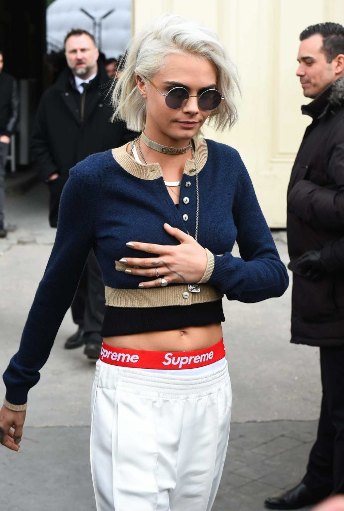Cara Delevingne Attends the Chanel Show During the Paris Fashion Week-4