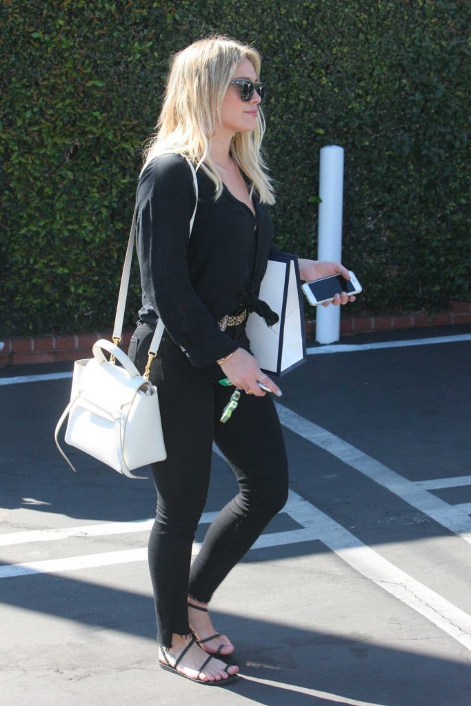 Hilary Duff Was Seen Out in West Hollywood-3