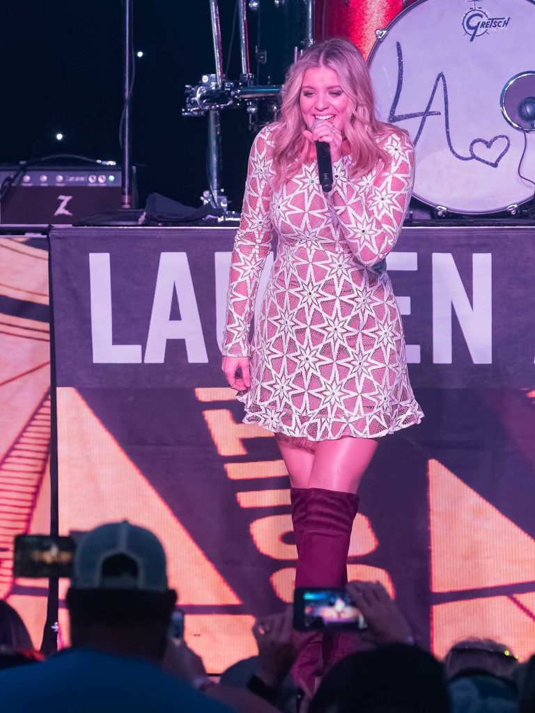 Lauren Alaina Performs at the 7th Annual Runaway Country Music Fest in Kissimmee-1