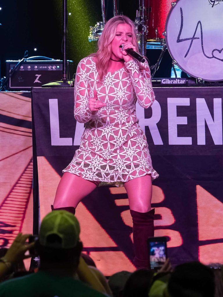 Lauren Alaina Performs at the 7th Annual Runaway Country Music Fest in Kissimmee-2