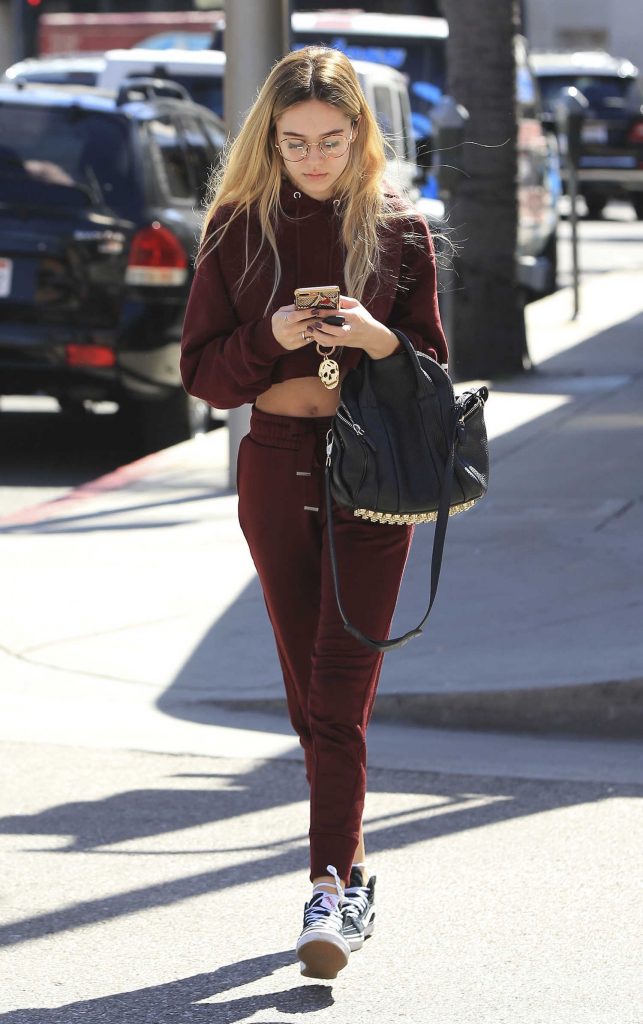 Nicola Peltz Was Seen Out in Beverly Hills-5