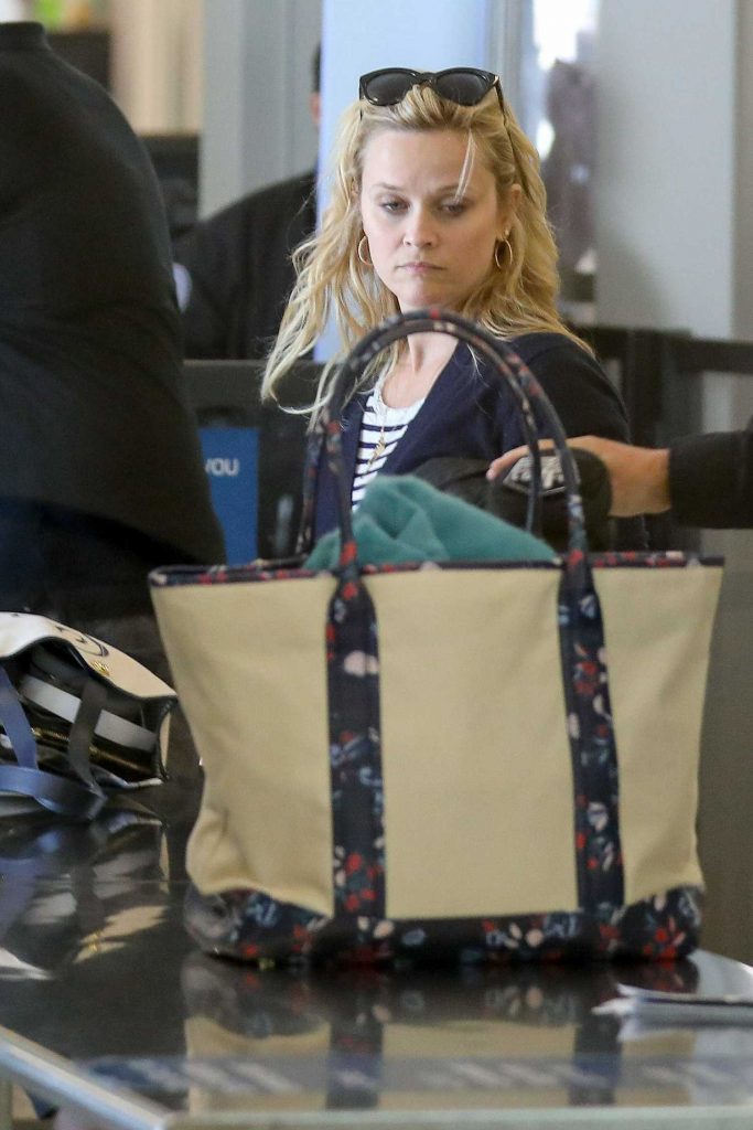 Reese Witherspoon Departs Flight at LAX Airport in LA-4