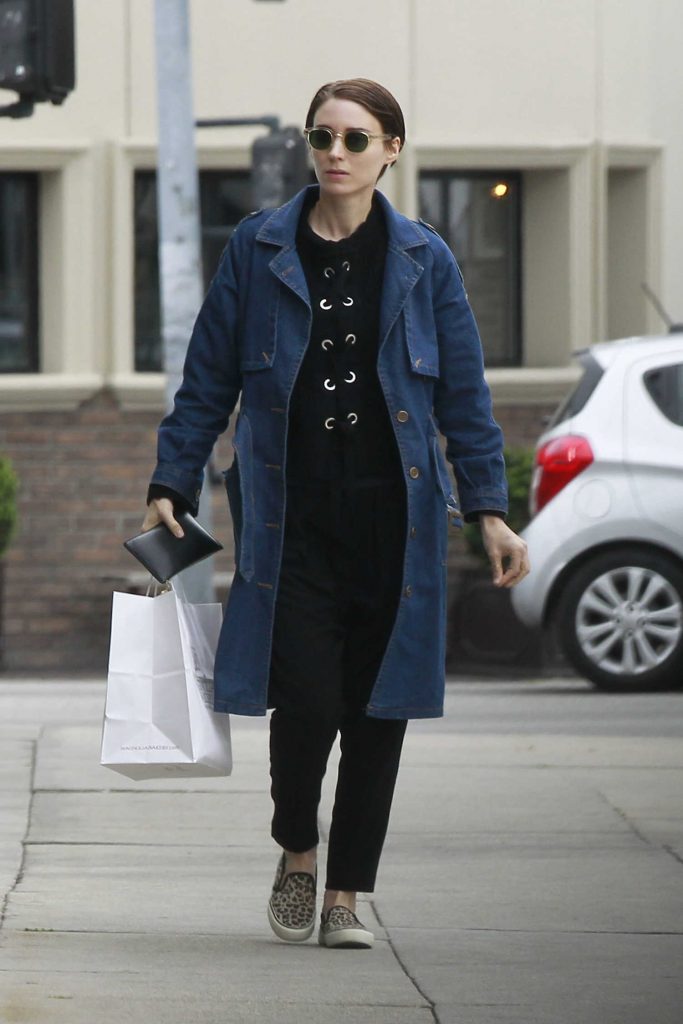 Rooney Mara Was Seen Out in Los Angeles-2