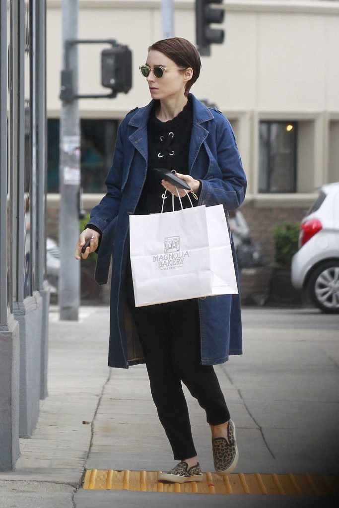 Rooney Mara Was Seen Out in Los Angeles-4