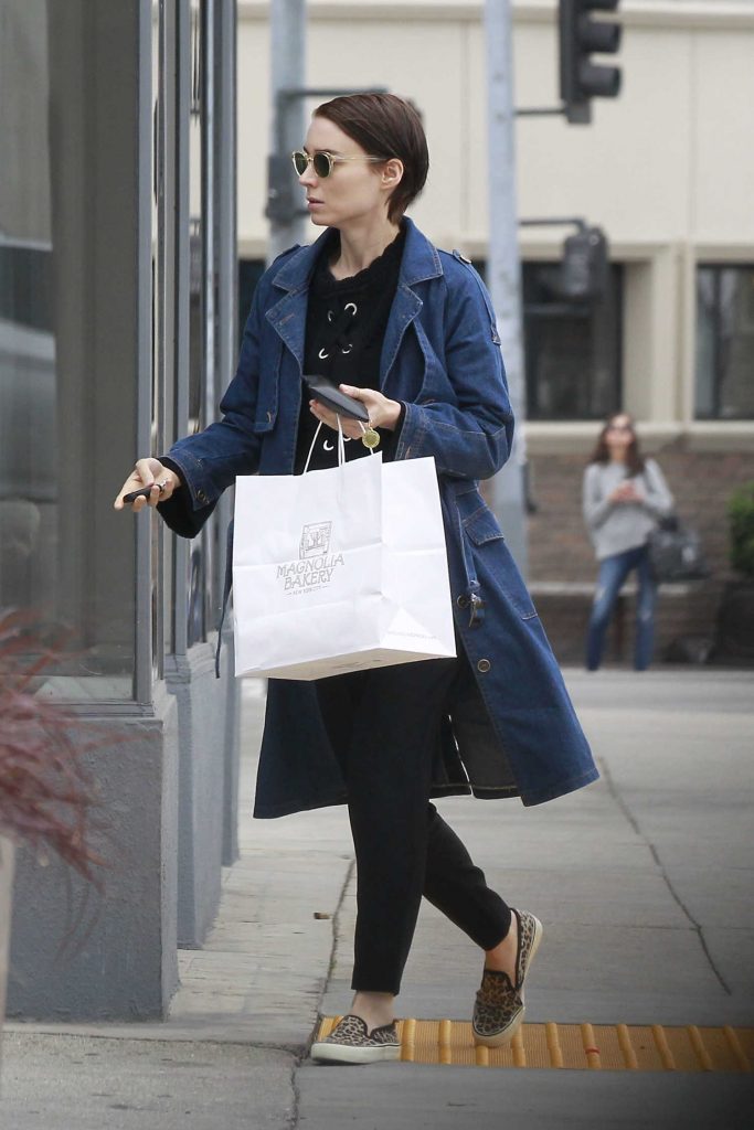 Rooney Mara Was Seen Out in Los Angeles-5
