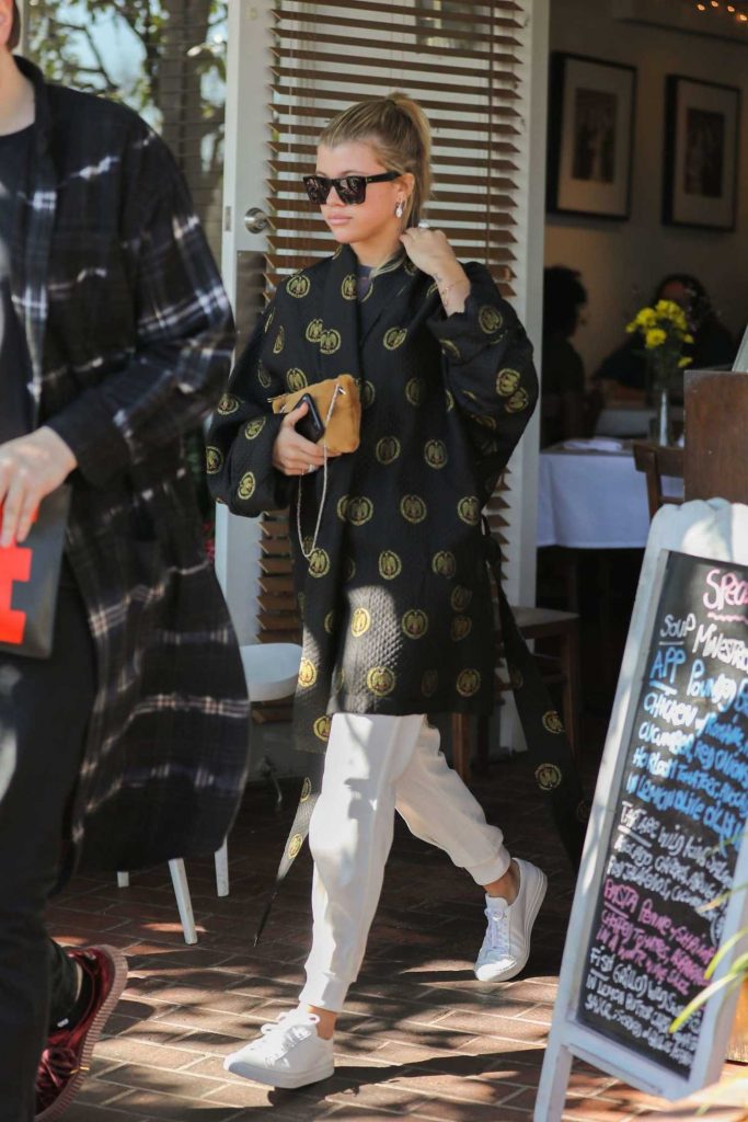Sofia Richie Out for a Lunch at Mauros Cafe in West Hollywood-1