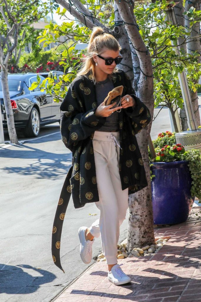 Sofia Richie Out for a Lunch at Mauros Cafe in West Hollywood-3