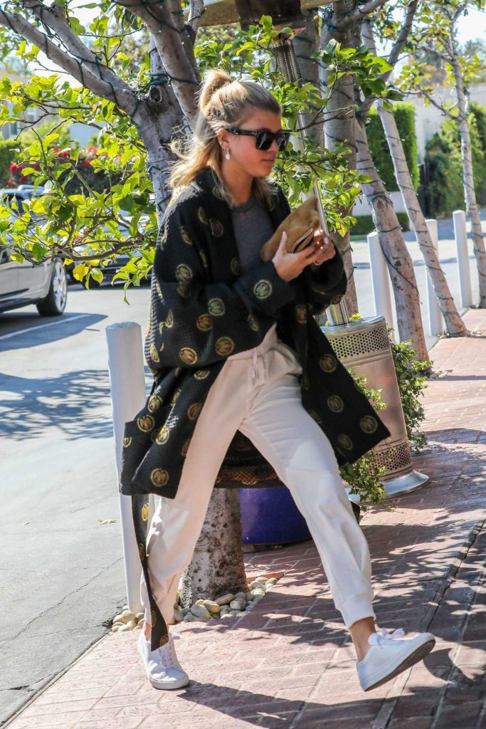 Sofia Richie Out for a Lunch at Mauros Cafe in West Hollywood-4