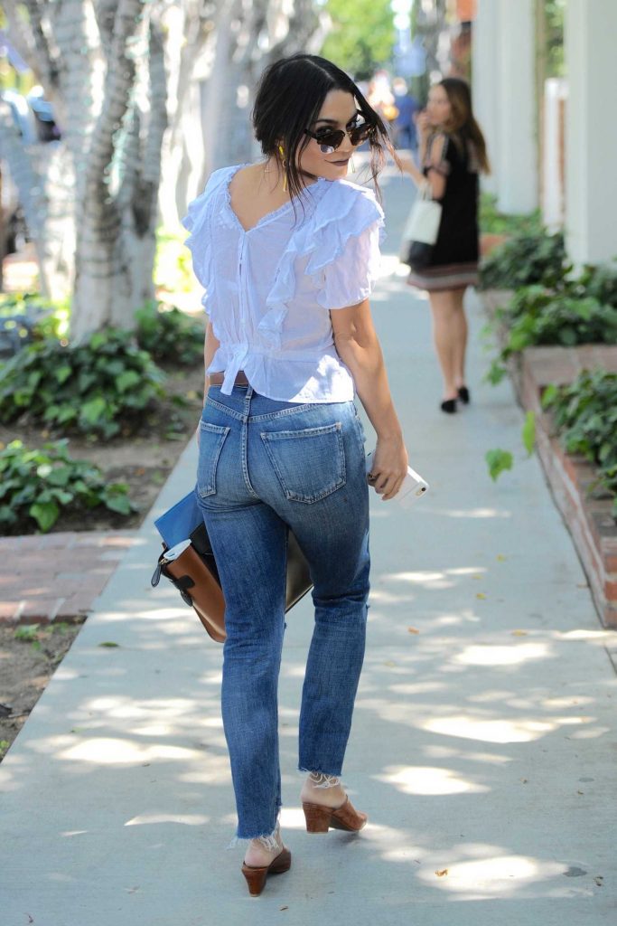 Vanessa Hudgens Goes Shopping on Melrose Place in LA-4