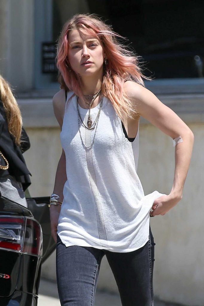 Amber Heard Was Spotted Out in West Hollywood-2