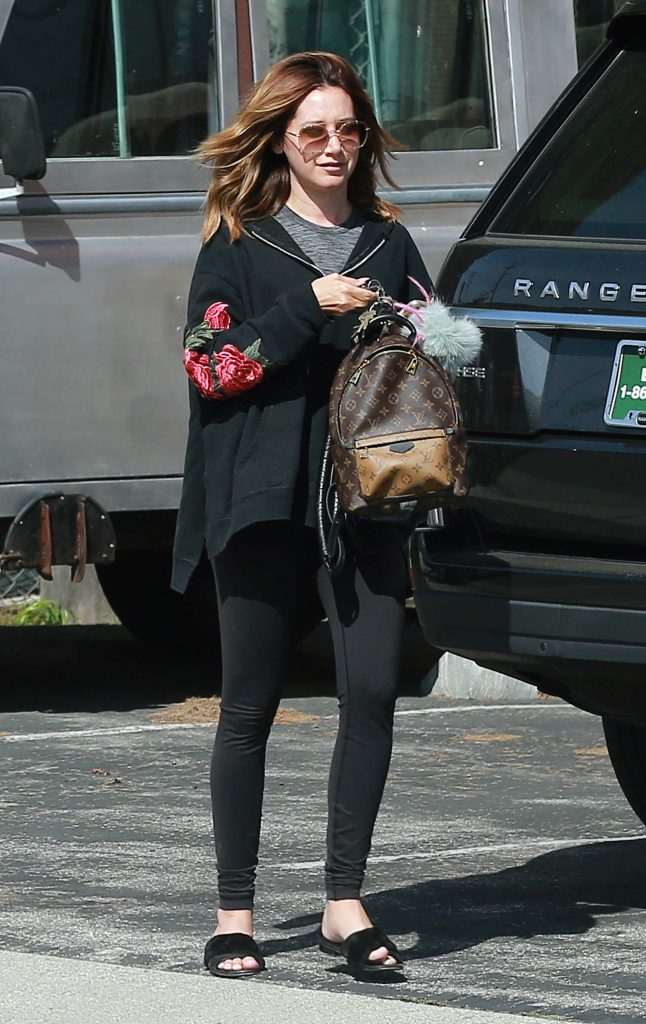 Ashley Tisdale Was Seen Out in Los Angeles-3
