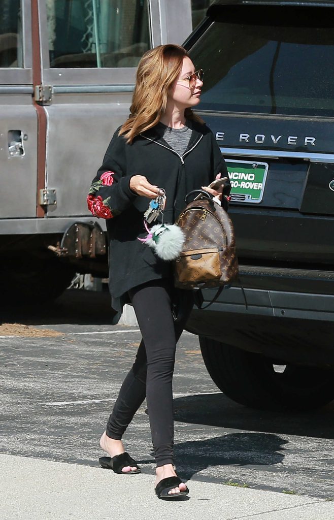 Ashley Tisdale Was Seen Out in Los Angeles-4