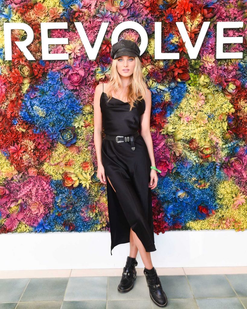 Elsa Hosk Attends the REVOLVE Desert House During the Coachella Valley Music and Arts Festival in Palm Springs-2