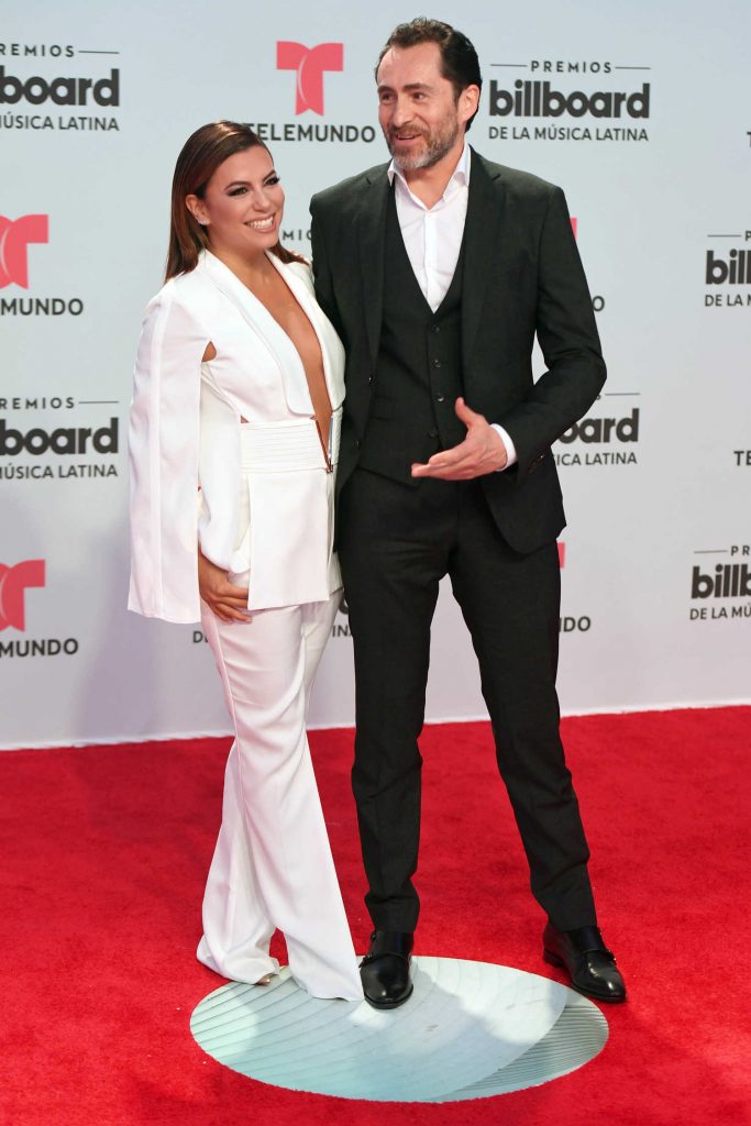 Eva Longoria at 2017 Billboard Latin Music Awards in Miami-4