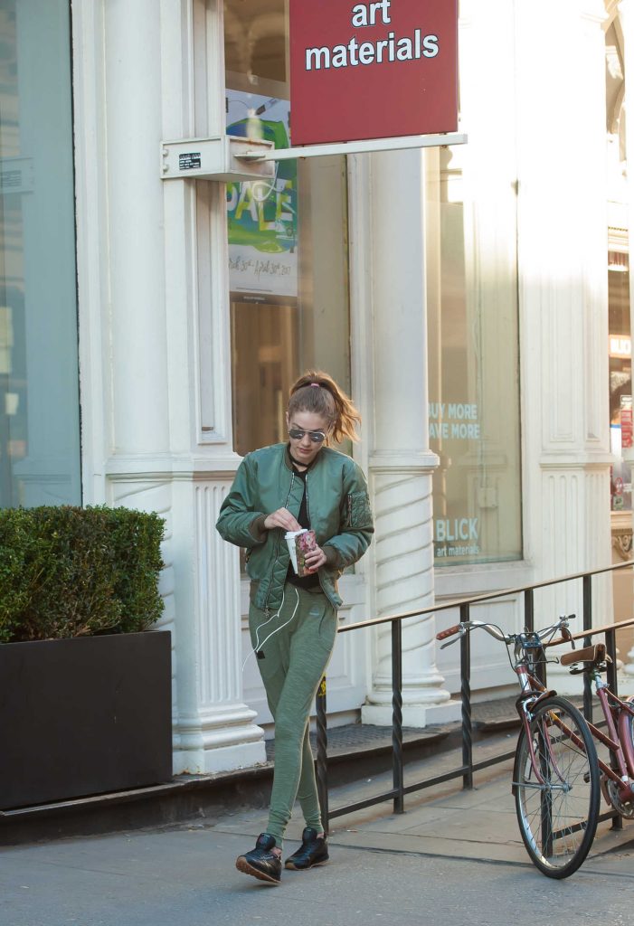 Gigi Hadid Visits Blick Art Materials in New York City-5