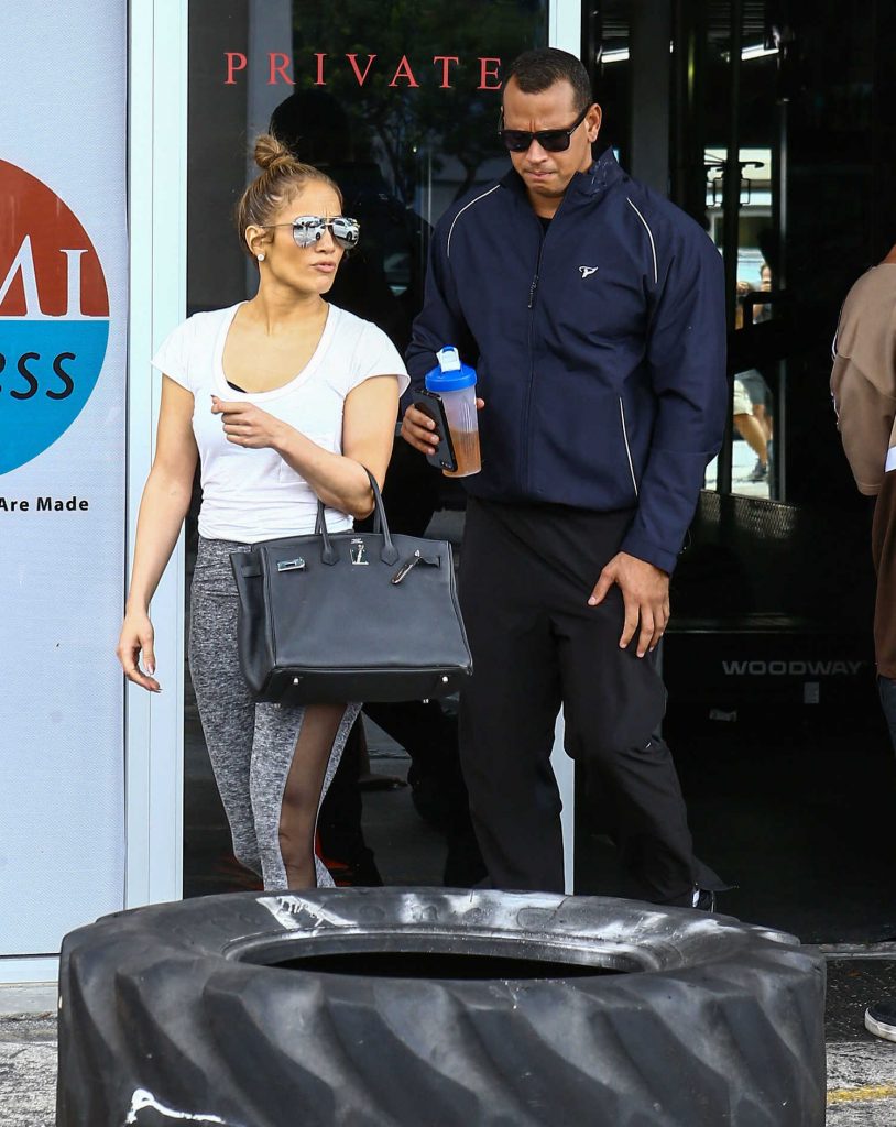 Jennifer Lopez Leaves a Gym in Miami After a Workout-2