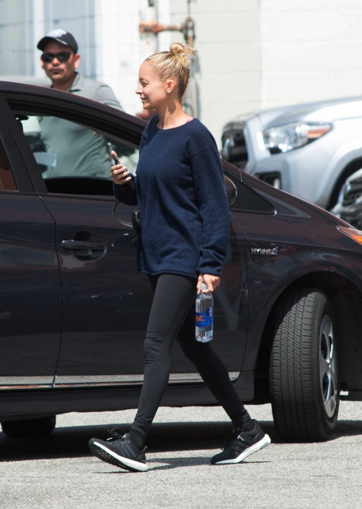 Nicole Richie Was Seen Out in Los Angeles-1