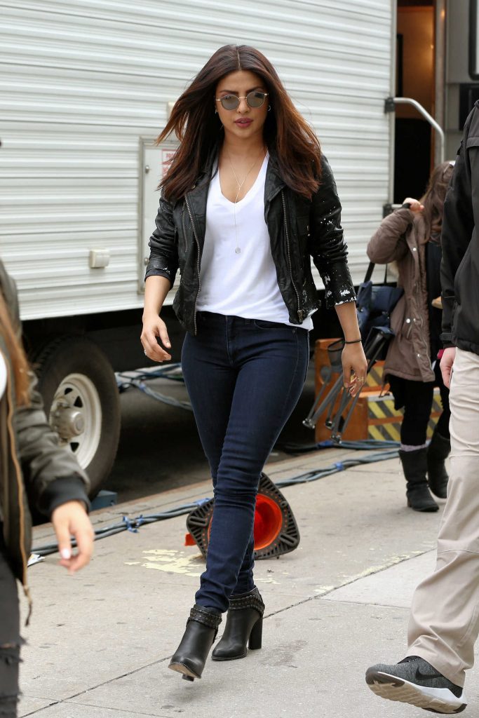 Priyanka Chopra Walks to the Set of Quantico in New York-5