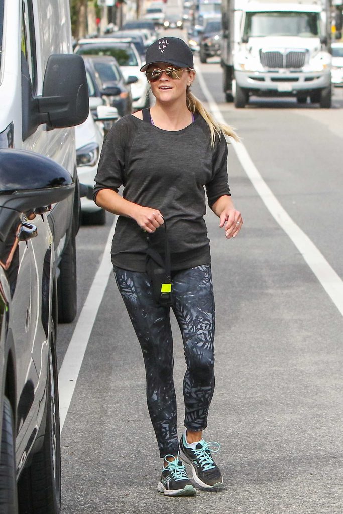Reese Witherspoon Leaves the Gym in Los Angeles-3
