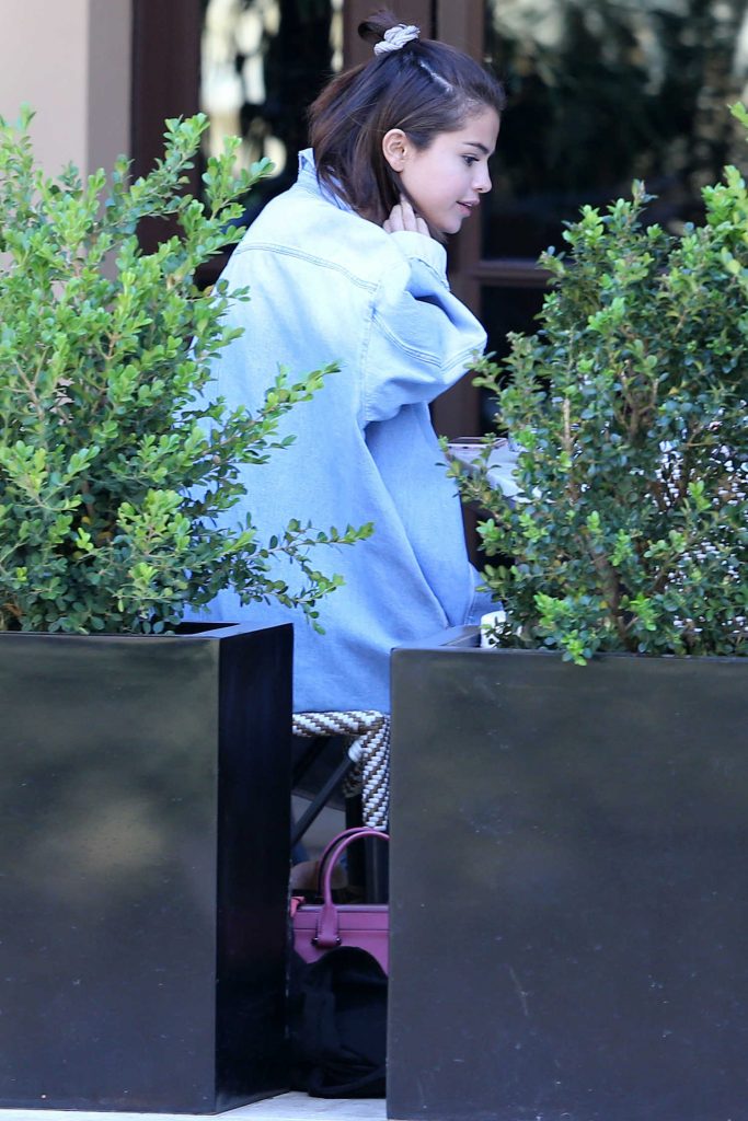 Selena Gomez Leaves Montage Hotel in Beverly Hills-2