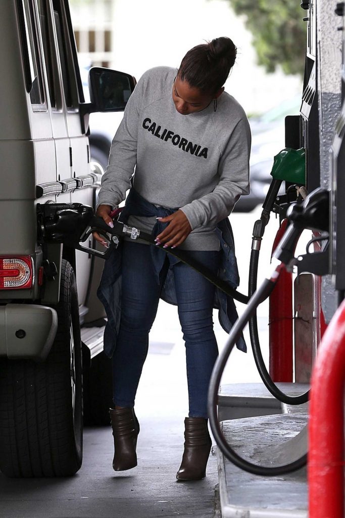 Christina Milian at a Gas Station in Beverly Hills-3