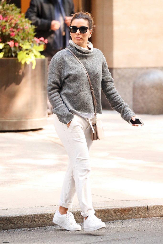 Eva Longoria Leaves Her Hotel in New York-4