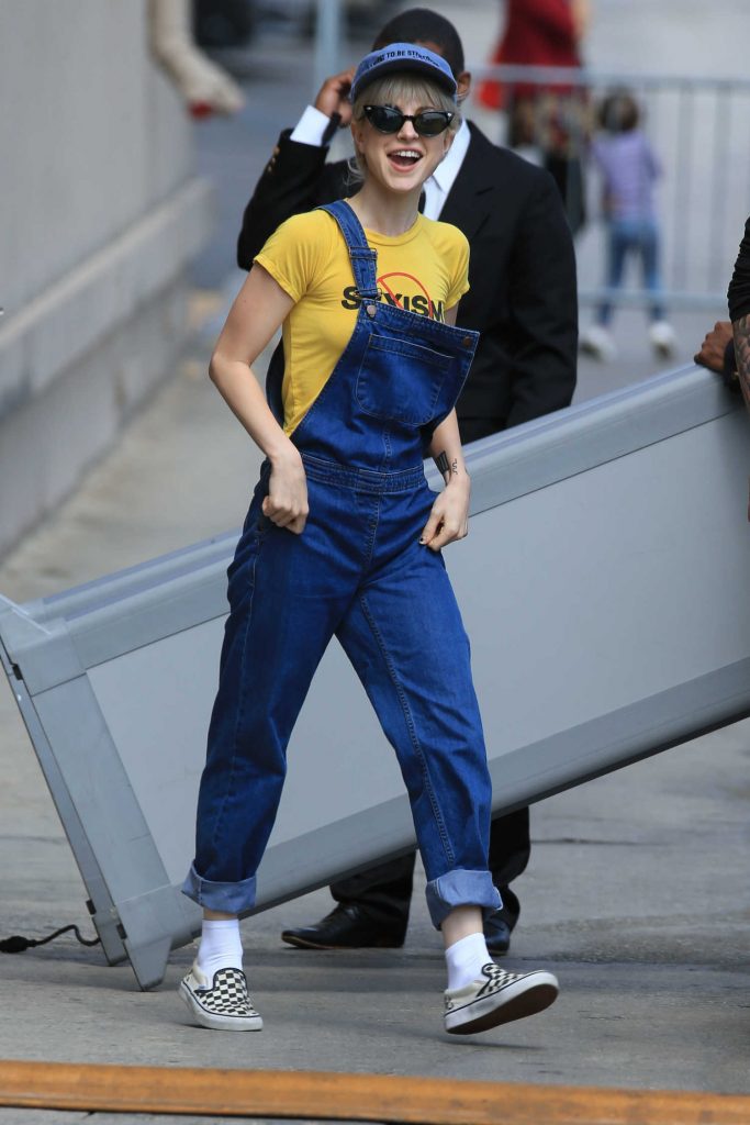 Hayley Williams Arrives at Jimmy Kimmel Live in Hollywood-2