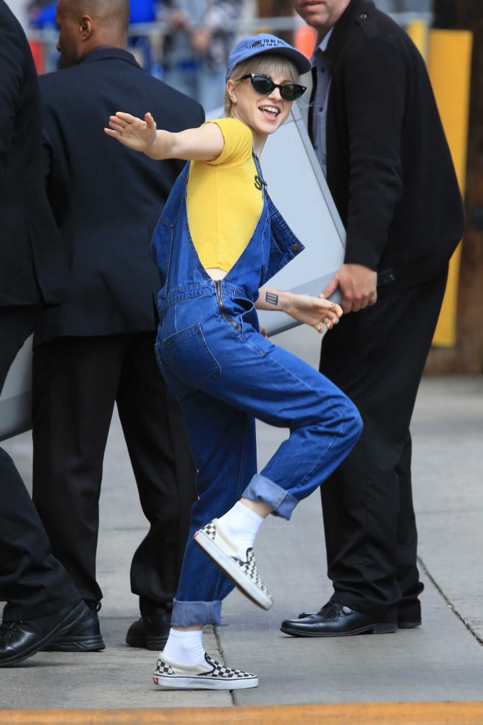 Hayley Williams Arrives at Jimmy Kimmel Live in Hollywood-4