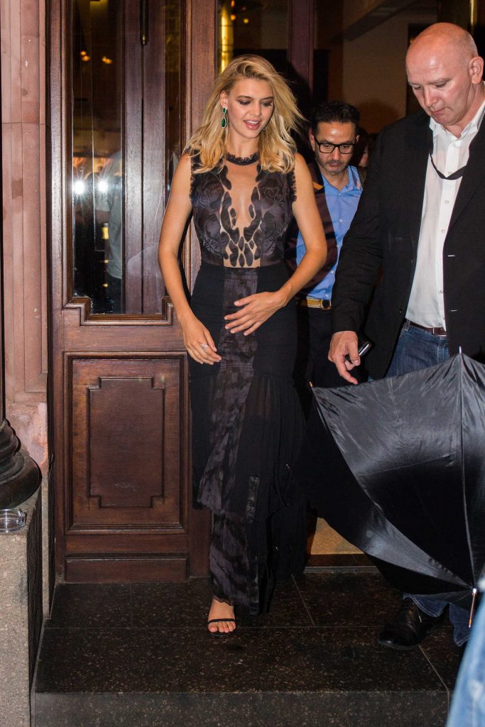 Kelly Rohrbach Leaves the Borchardt Restaurant in Berlin-1