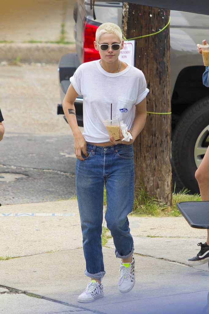 Kristen Stewart Was Spotted Out in New Orleans-1