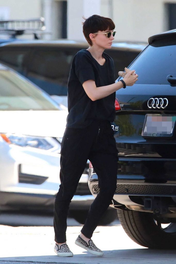 Rooney Mara Was Seen Out in West Hollywood-4