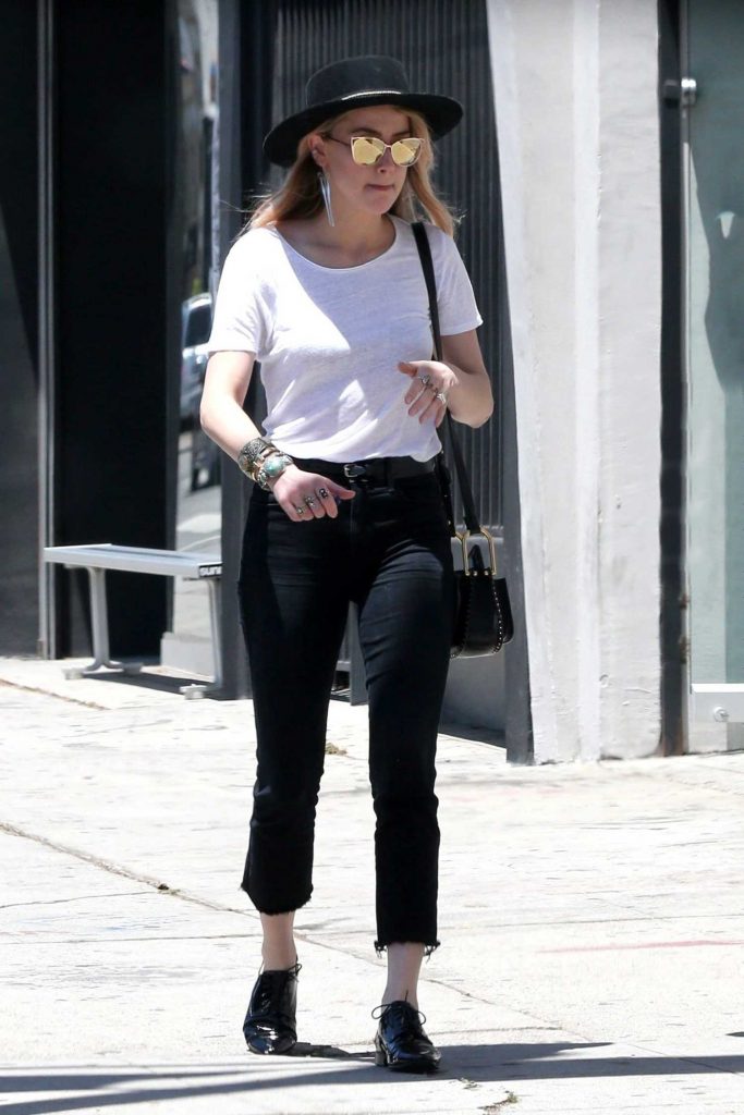 Amber Heard Goes Shopping in Hollywood-2