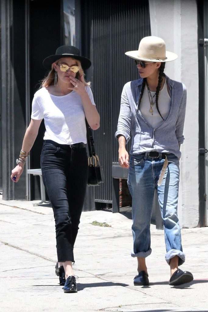 Amber Heard Goes Shopping in Hollywood-3
